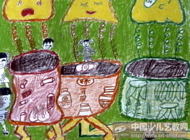 作品名称《环保垃圾筒》