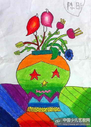 作品名称《花瓶与花》