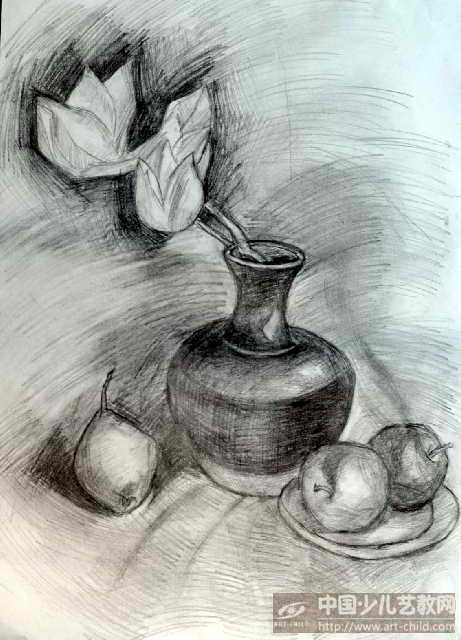 作品名称:  《花瓶与水果》