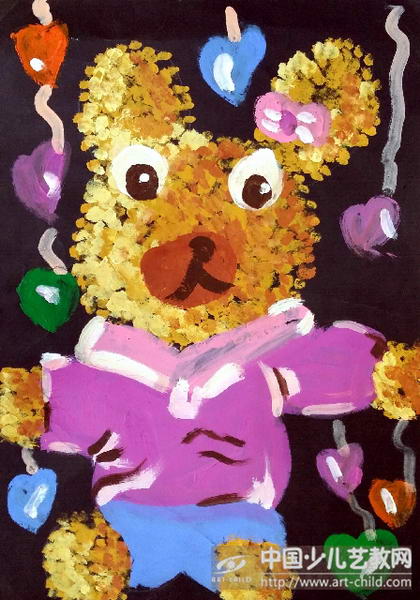 作品名称:  《布娃娃小熊》
